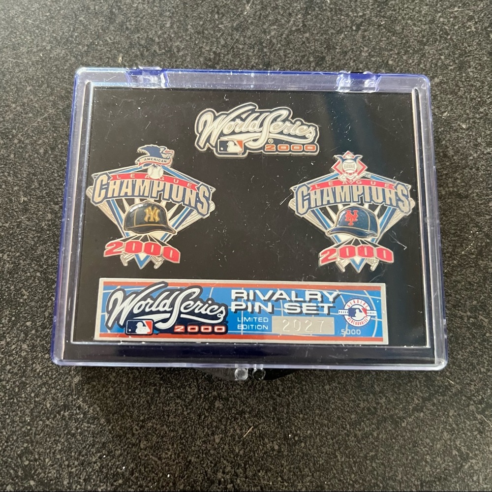 World Series 2000 Subway Series Pin Set 2027 of 5000
